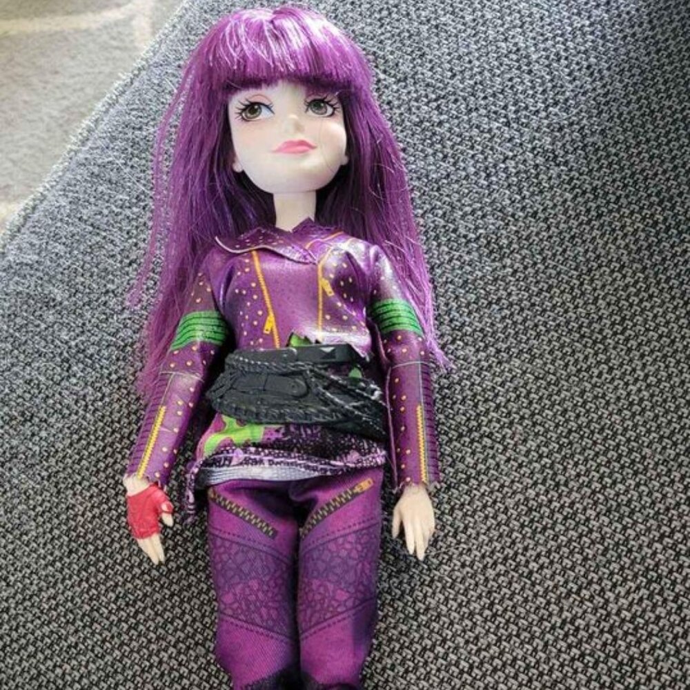 Descendants 2 Isle Of The Lost Mal Doll